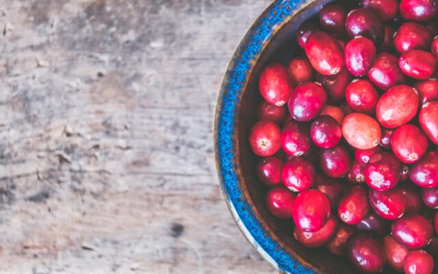 Red cranberries properties and benefits against cystitis